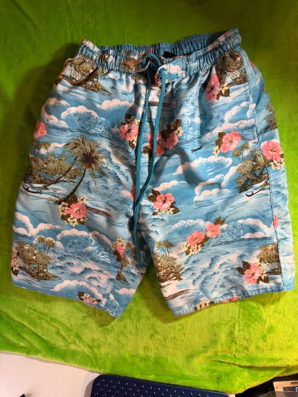 Quiksilver Hawaiian Print Swim Shorts Blue Floral Men's